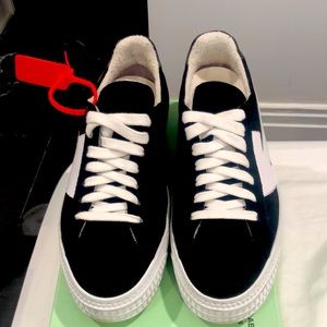 OFF-White black and white arrow sneakers for men size 41 (8)